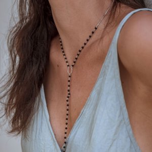 Колье-галстук с бусинами из черного оникса (много бусин)