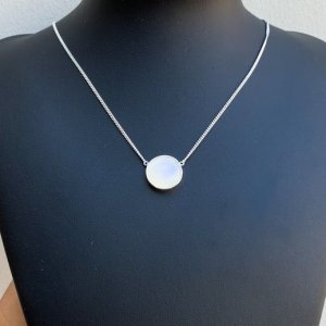 Moonstone pendant Ø 14 mm