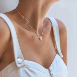 Pendant with rose quartz in circle Ø 14 mm